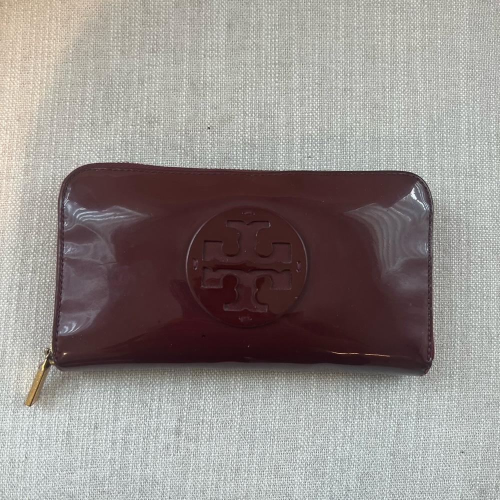 Tory Burch wallet